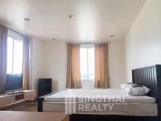 For RENT : The Rise Sukhumvit 39 / 3 Bedroom / 3 Bathrooms / 261 sqm / 100000 THB [5180423]