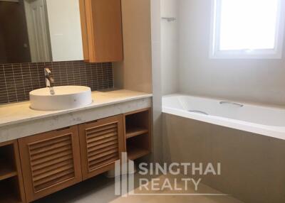 For RENT : The Rise Sukhumvit 39 / 3 Bedroom / 3 Bathrooms / 261 sqm / 100000 THB [5180423]