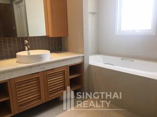 For RENT : The Rise Sukhumvit 39 / 3 Bedroom / 3 Bathrooms / 261 sqm / 100000 THB [5180423]