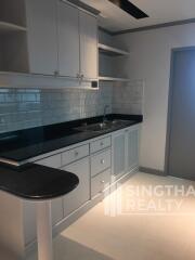 For RENT : D.S. Tower 1 Sukhumvit 33 / 3 Bedroom / 2 Bathrooms / 203 sqm / 100000 THB [6201977]