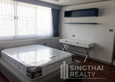 For RENT : D.S. Tower 1 Sukhumvit 33 / 3 Bedroom / 2 Bathrooms / 203 sqm / 100000 THB [6201977]