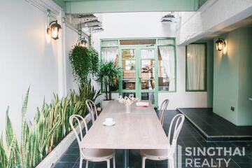 For RENT : Townhouse Phromphong / 3 Bedroom / 3 Bathrooms / 301 sqm / 100000 THB [7295705]