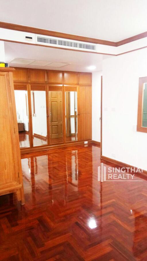 For RENT : Ruamsuk / 3 Bedroom / 4 Bathrooms / 381 sqm / 100000 THB [7611889]