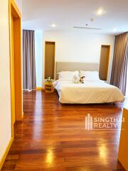 For RENT : Ekamai Gardens / 4 Bedroom / 4 Bathrooms / 291 sqm / 100000 THB [7915050]