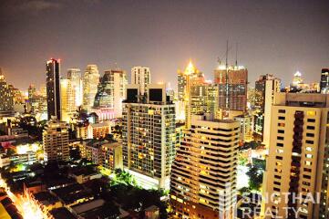 For RENT : Royce Private Residences / 3 Bedroom / 3 Bathrooms / 144 sqm / 100000 THB [7964414]