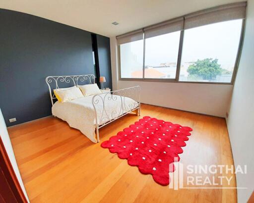 For RENT : Ficus Lane / 3 Bedroom / 3 Bathrooms / 201 sqm / 100000 THB [8206540]