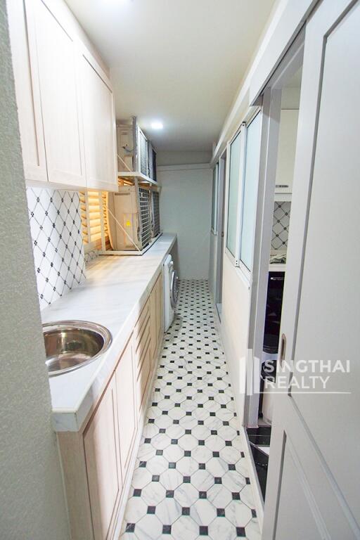 For RENT : Kiarti Thanee City Mansion / 4 Bedroom / 3 Bathrooms / 281 sqm / 100000 THB [8211340]