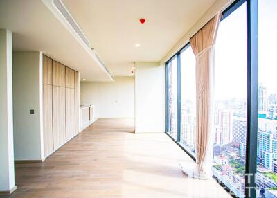 For RENT : Celes Asoke / 3 Bedroom / 4 Bathrooms / 141 sqm / 100000 THB [8312563]