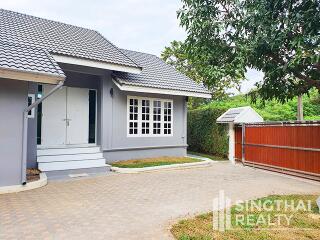 For RENT : House Phrakanong / 4 Bedroom / 4 Bathrooms / 251 sqm / 100000 THB [8567257]