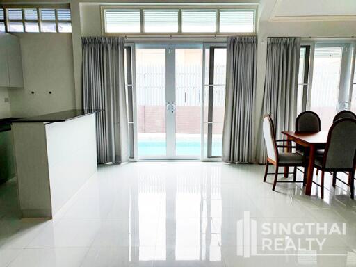 For RENT : House Phrakanong / 4 Bedroom / 4 Bathrooms / 251 sqm / 100000 THB [8567257]