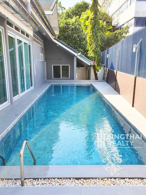 For RENT : House Phrakanong / 4 Bedroom / 4 Bathrooms / 251 sqm / 100000 THB [8567257]