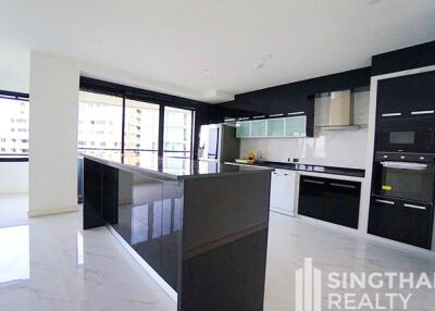 For RENT : Moon Tower / 3 Bedroom / 3 Bathrooms / 292 sqm / 100000 THB [8900593]