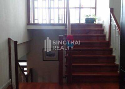 For RENT : House Phrakanong / 4 Bedroom / 5 Bathrooms / 360 sqm / 100000 THB [8920264]