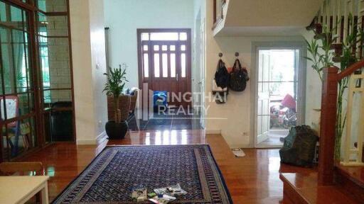 For RENT : House Phrakanong / 4 Bedroom / 5 Bathrooms / 360 sqm / 100000 THB [8920264]