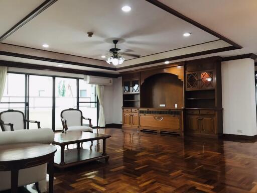 For RENT : G.M. Mansion / 4 Bedroom / 4 Bathrooms / 450 sqm / 100000 THB [9634036]