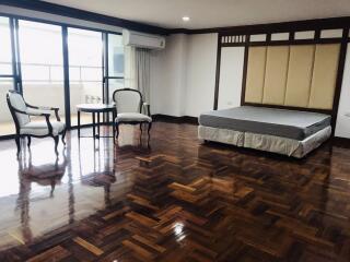 For RENT : G.M. Mansion / 4 Bedroom / 4 Bathrooms / 450 sqm / 100000 THB [9634036]