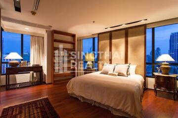 For RENT : President Place / 2 Bedroom / 2 Bathrooms / 223 sqm / 100000 THB [10265136]