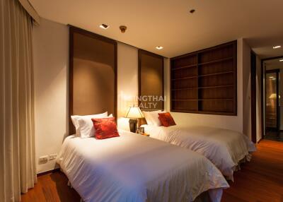 For RENT : President Place / 2 Bedroom / 2 Bathrooms / 223 sqm / 100000 THB [10265136]