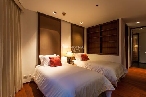 For RENT : President Place / 2 Bedroom / 2 Bathrooms / 223 sqm / 100000 THB [10265136]
