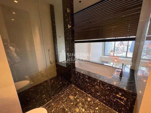 For RENT : BEATNIQ Sukhumvit 32 / 2 Bedroom / 2 Bathrooms / 104 sqm / 100000 THB [10356664]