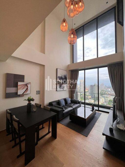 For RENT : BEATNIQ Sukhumvit 32 / 2 Bedroom / 2 Bathrooms / 104 sqm / 100000 THB [10356664]