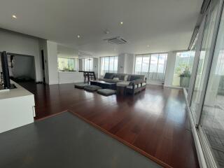 For RENT : Monterey Place / 3 Bedroom / 4 Bathrooms / 293 sqm / 80000 THB [10767769]