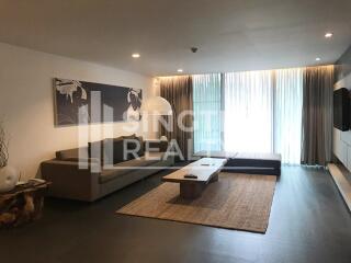 For RENT : Ta-Ke Residence / 2 Bedroom / 2 Bathrooms / 163 sqm / 105000 THB [4647278]