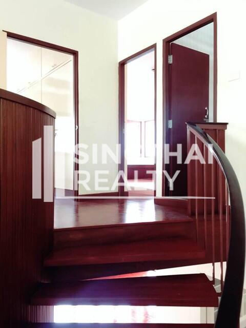 For RENT : House Nana / 3 Bedroom / 2 Bathrooms / 401 sqm / 110000 THB [3929204]