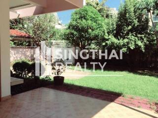 For RENT : House Nana / 3 Bedroom / 2 Bathrooms / 401 sqm / 110000 THB [3929204]