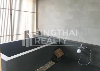 For RENT : Ta-Ke Residence / 1 Bedroom / 1 Bathrooms / 163 sqm / 110000 THB [4647260]