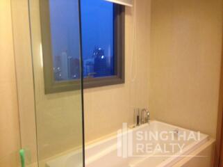 For RENT : Hyde Sukhumvit 13 / 3 Bedroom / 3 Bathrooms / 151 sqm / 110000 THB [5461070]