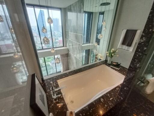 For RENT : BEATNIQ Sukhumvit 32 / 2 Bedroom / 2 Bathrooms / 103 sqm / 110000 THB [9700052]