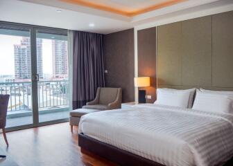 For RENT : Wilshire / 3 Bedroom / 4 Bathrooms / 211 sqm / 110000 THB [9793173]