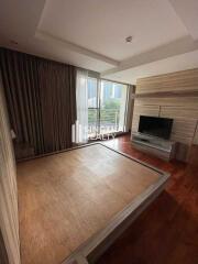 For RENT : L3 Avenue / 3 Bedroom / 3 Bathrooms / 215 sqm / 110000 THB [9819853]