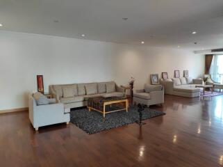 For RENT : GM Height / 3 Bedroom / 4 Bathrooms / 274 sqm / 110000 THB [10717653]