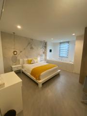 For RENT : Benviar Tonson Residence / 3 Bedroom / 3 Bathrooms / 225 sqm / 115000 THB [9053353]