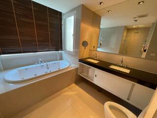 For RENT : Athenee Residence / 3 Bedroom / 4 Bathrooms / 190 sqm / 115000 THB [9684519]
