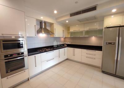 For RENT : GM Height / 3 Bedroom / 4 Bathrooms / 274 sqm / 115000 THB [R10674]