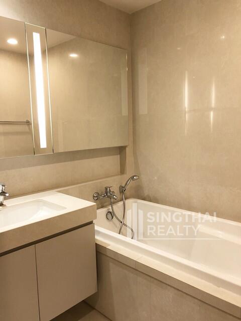 For RENT : Quattro by Sansiri / 3 Bedroom / 3 Bathrooms / 123 sqm / 120000 THB [4949546]