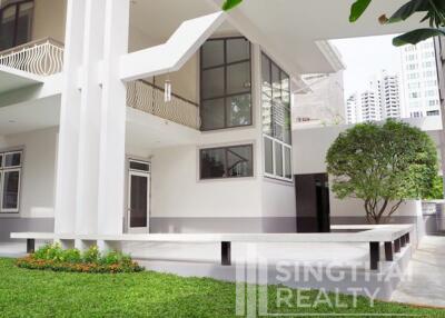 For RENT : House Nana / 3 Bedroom / 4 Bathrooms / 331 sqm / 120000 THB [4914167]