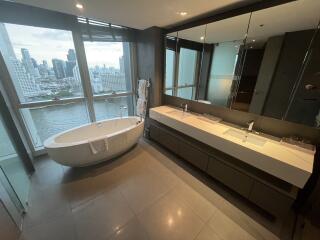 For RENT : The River / 3 Bedroom / 3 Bathrooms / 141 sqm / 140000 THB [5059034]