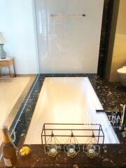 For RENT : BEATNIQ Sukhumvit 32 / 2 Bedroom / 2 Bathrooms / 108 sqm / 120000 THB [6595366]