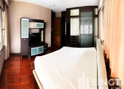 For RENT : Le Raffine Sukhumvit 24 / 3 Bedroom / 3 Bathrooms / 371 sqm / 120000 THB [6984998]