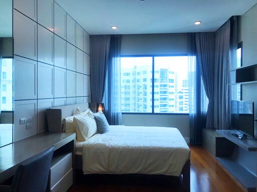 For RENT : Bright Sukhumvit 24 / 3 Bedroom / 3 Bathrooms / 189 sqm / 120000 THB [6940815]