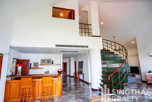 For RENT : Raintree Village Apartment / 4 Bedroom / 4 Bathrooms / 421 sqm / 120000 THB [7294060]