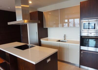 For RENT : Oriental Residence / 2 Bedroom / 2 Bathrooms / 129 sqm / 120000 THB [8039129]