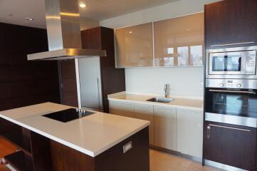 For RENT : Oriental Residence / 2 Bedroom / 2 Bathrooms / 129 sqm / 120000 THB [8039129]