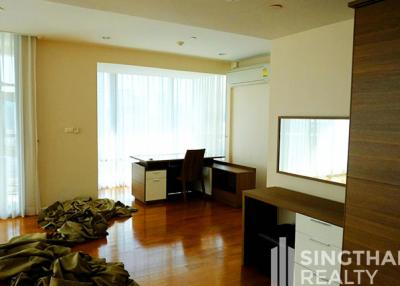 For RENT : Chamchuri Square Residence / 3 Bedroom / 3 Bathrooms / 227 sqm / 120000 THB [8322951]