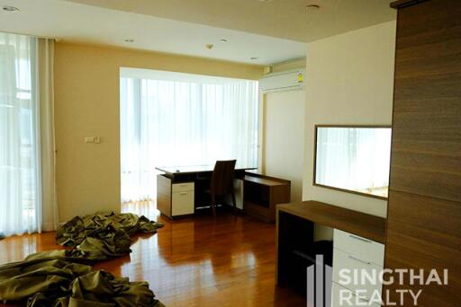 For RENT : Chamchuri Square Residence / 3 Bedroom / 3 Bathrooms / 227 sqm / 120000 THB [8322951]