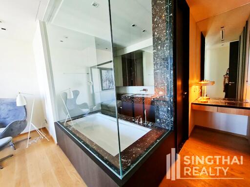 For RENT : BEATNIQ Sukhumvit 32 / 2 Bedroom / 2 Bathrooms / 110 sqm / 120000 THB [8429722]